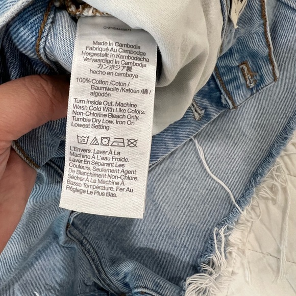 Madewell Relaxed Denim Shorts - Picture 2 of 5